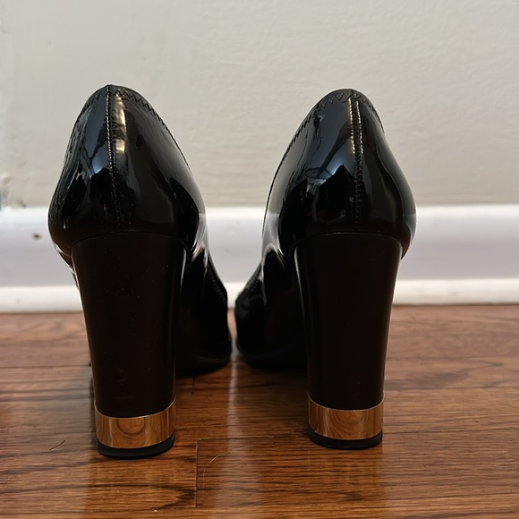 Tory Burch logo Patent leather heels size 8 - Picture 7 of 13